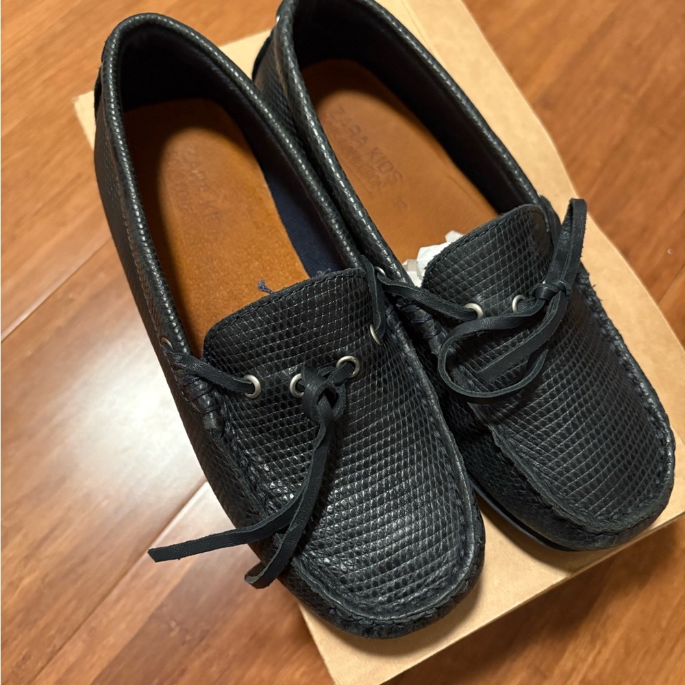 Zara Navy Kids Loafers, like new 13.5
